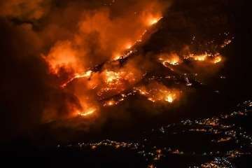Evolución del Incendio de la cumbre que comenzó este sábado en Valleseco (Foto TA y otros)